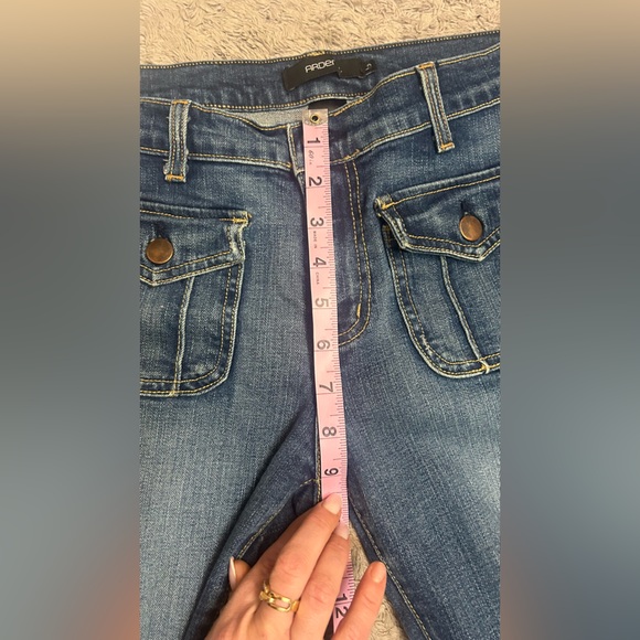 Arden B Dark Wash Mid Rise Distressed Women Flare Premium Denim Jeans Sz8 - Picture 12 of 12